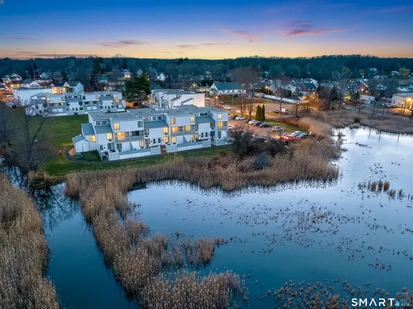 $189,999 | 10 Hamre Lane, Unit C, Branford, CT 06405