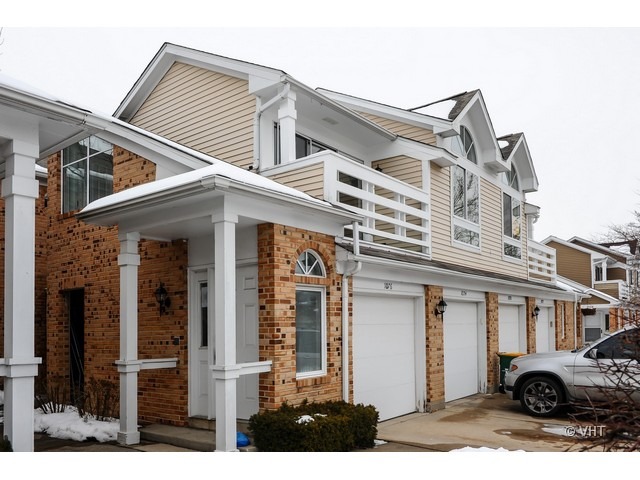 1076 Courtland Drive, Unit 1076 Buffalo Grove, IL 60089 - Photo 1 of 10