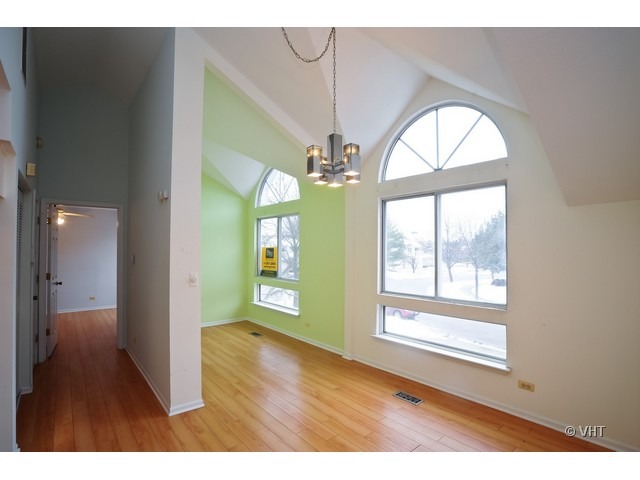 1076 Courtland Drive, Unit 1076 Buffalo Grove, IL 60089 - Photo 7 of 10