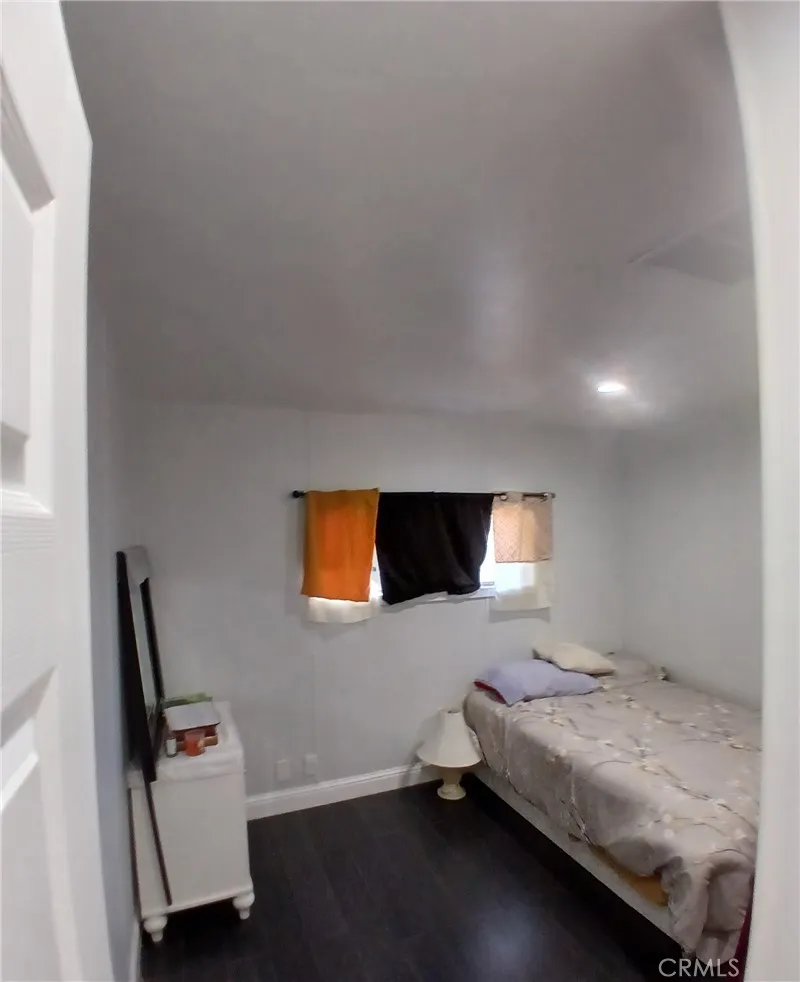 250 South Linden Avenue Rialto, CA 92376 - Photo 15 of 31