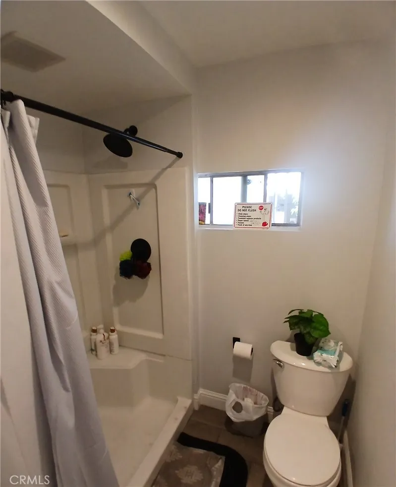 250 South Linden Avenue Rialto, CA 92376 - Photo 17 of 31