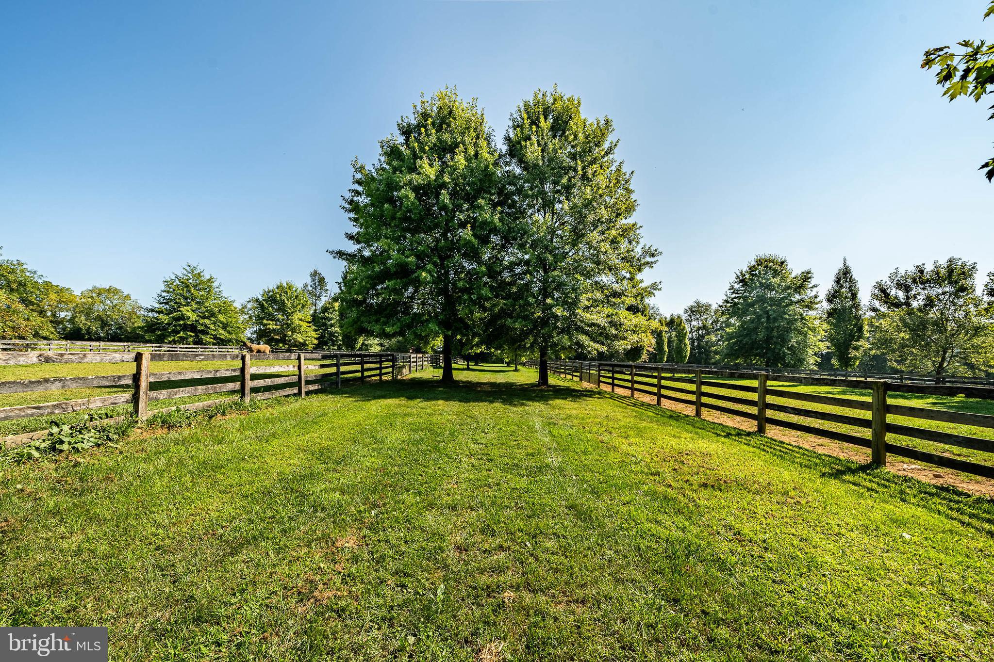 301 High Point Road Cochranville, PA 19330 - Photo 16 of 28 a swimming pool with wooden fence