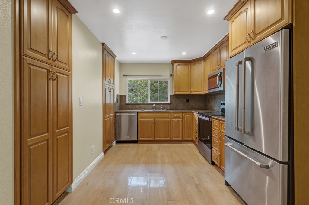 11435 Tampa Avenue, Unit 90 Porter Ranch, CA 91326 - Photo 11 of 54