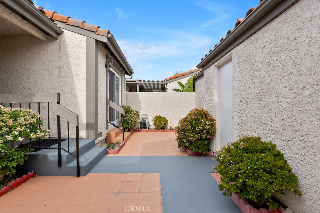 11435 Tampa Avenue, Unit 90 Porter Ranch, CA 91326 - Photo 43 of 54