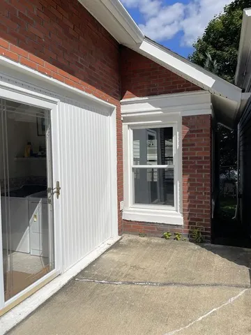a view of entrance of the house