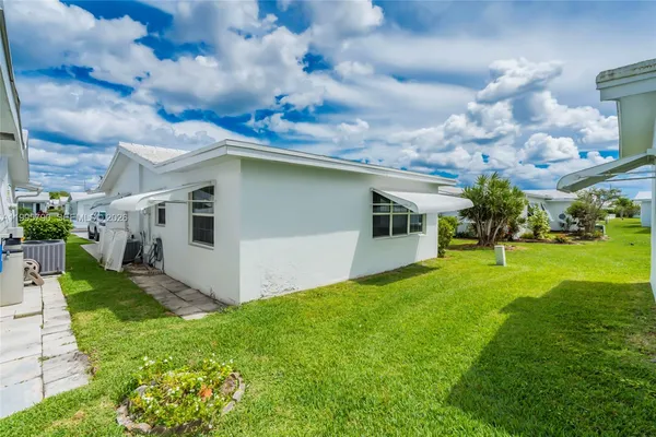 $2,900 | 1005 Southwest 18th Street, Boynton Beach, FL 33426