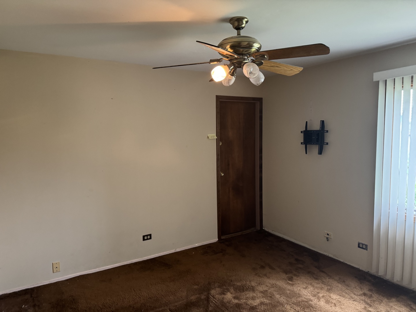 662 Berwick Place Roselle, IL 60172 - Photo 11 of 19