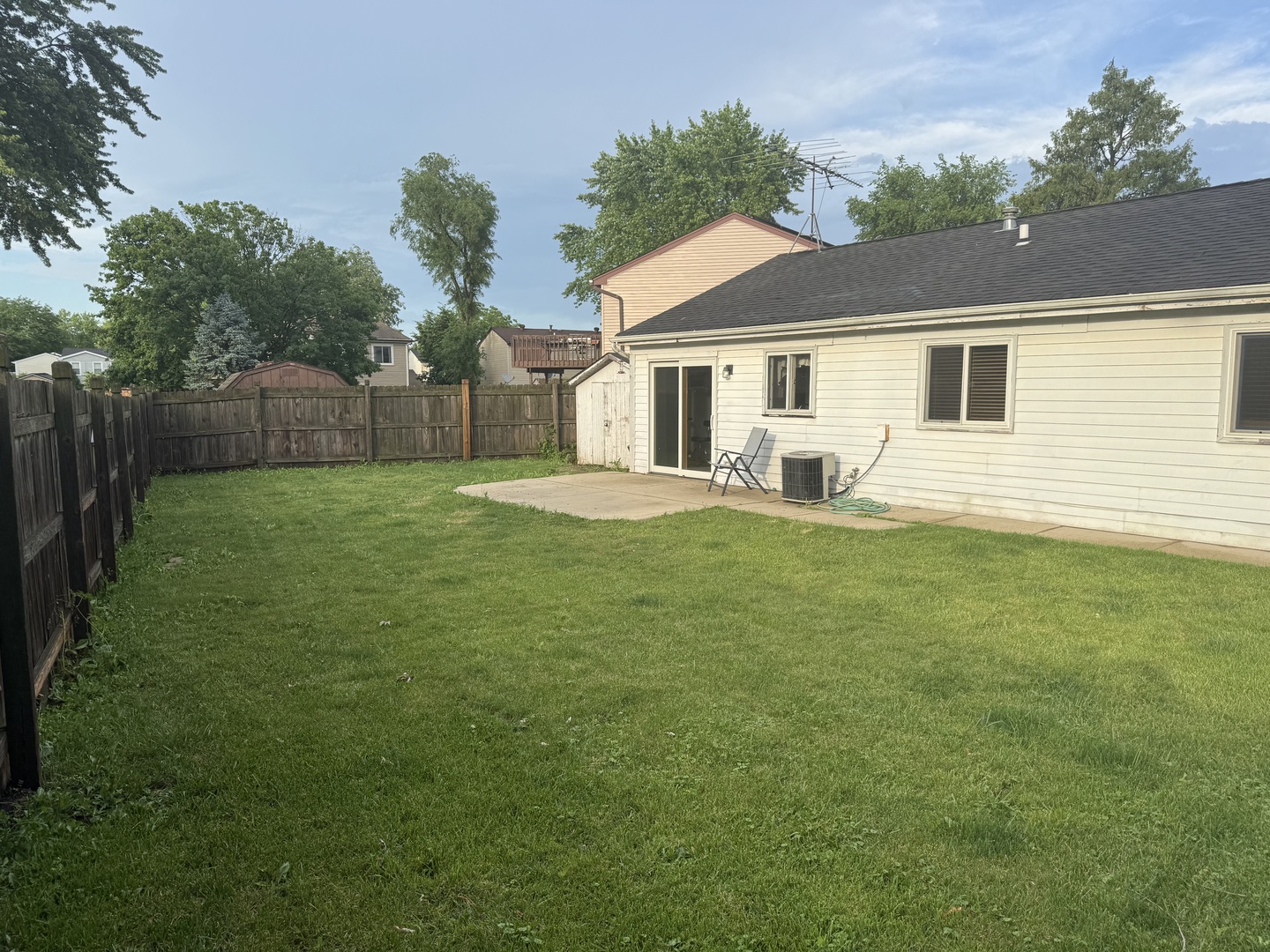 662 Berwick Place Roselle, IL 60172 - Photo 18 of 19