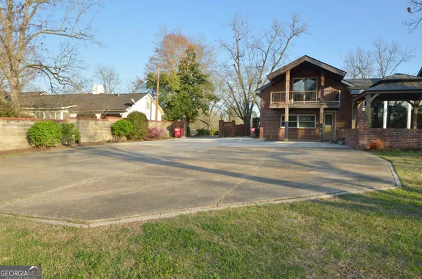 $415,000 | 614 9th Avenue, Eastman, GA 31023
