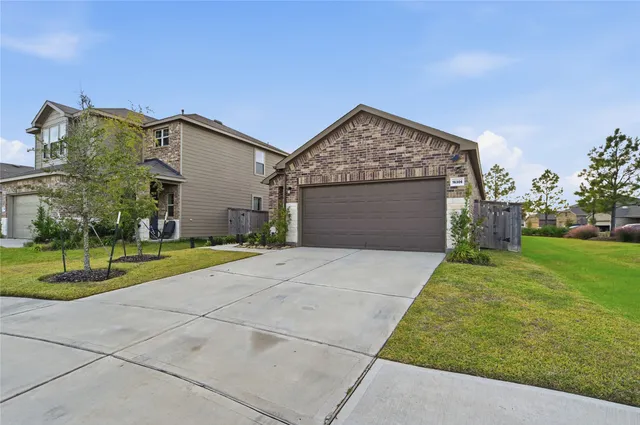 $2,000 | 16306 Fontana Court, Conroe, TX 77302