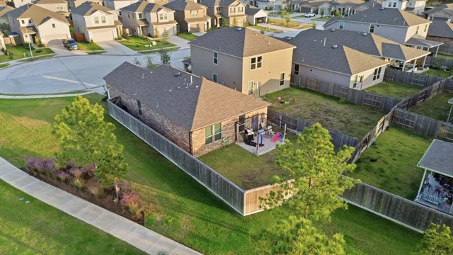 $2,000 | 16306 Fontana Court, Conroe, TX 77302