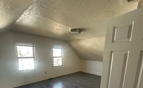 $2,200 | 410 Ivanhoe Road, Grayslake, IL 60030