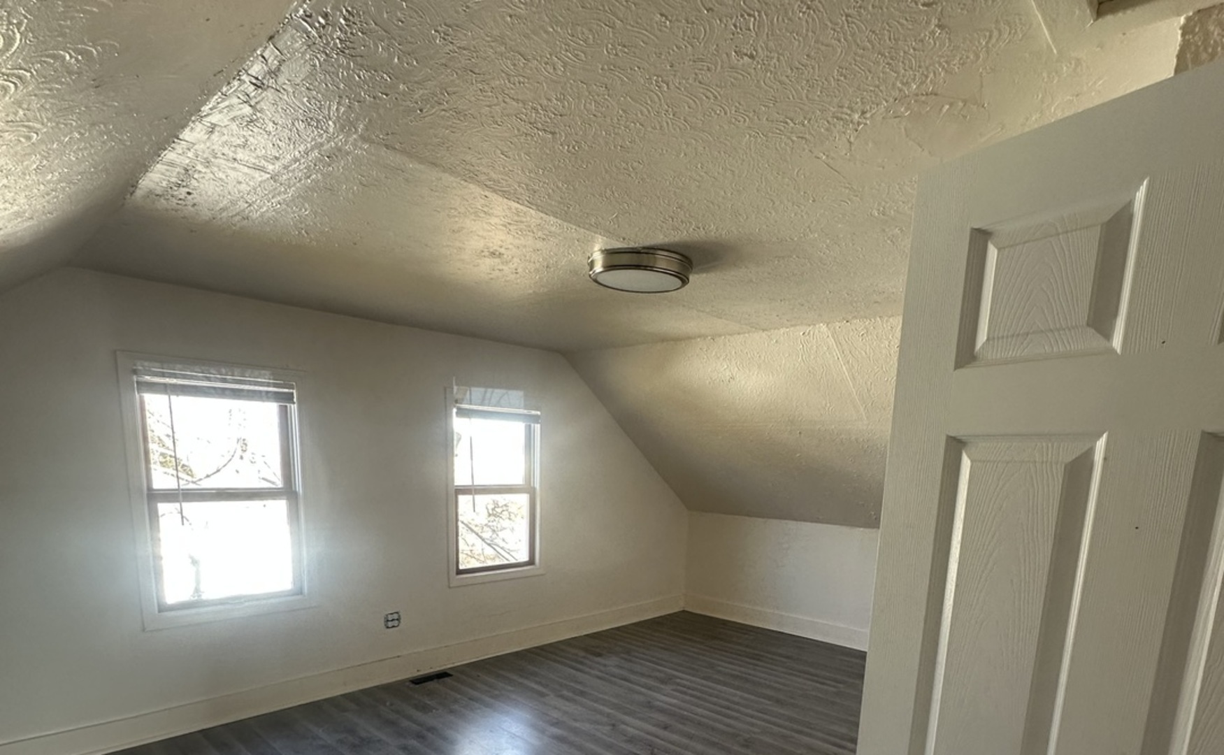 410 Ivanhoe Road Grayslake, IL 60030 - Photo 5 of 9