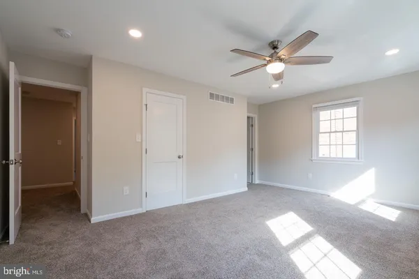 $2,995 | 90 Main Street, Schwenksville, PA 19473