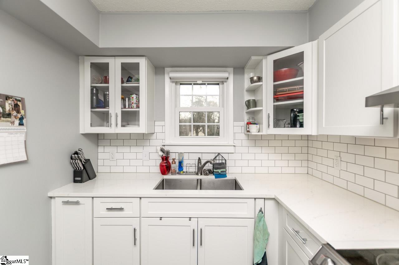 812 Reid School Road, Unit 10 Taylors, SC 29687 - Photo 4 of 25