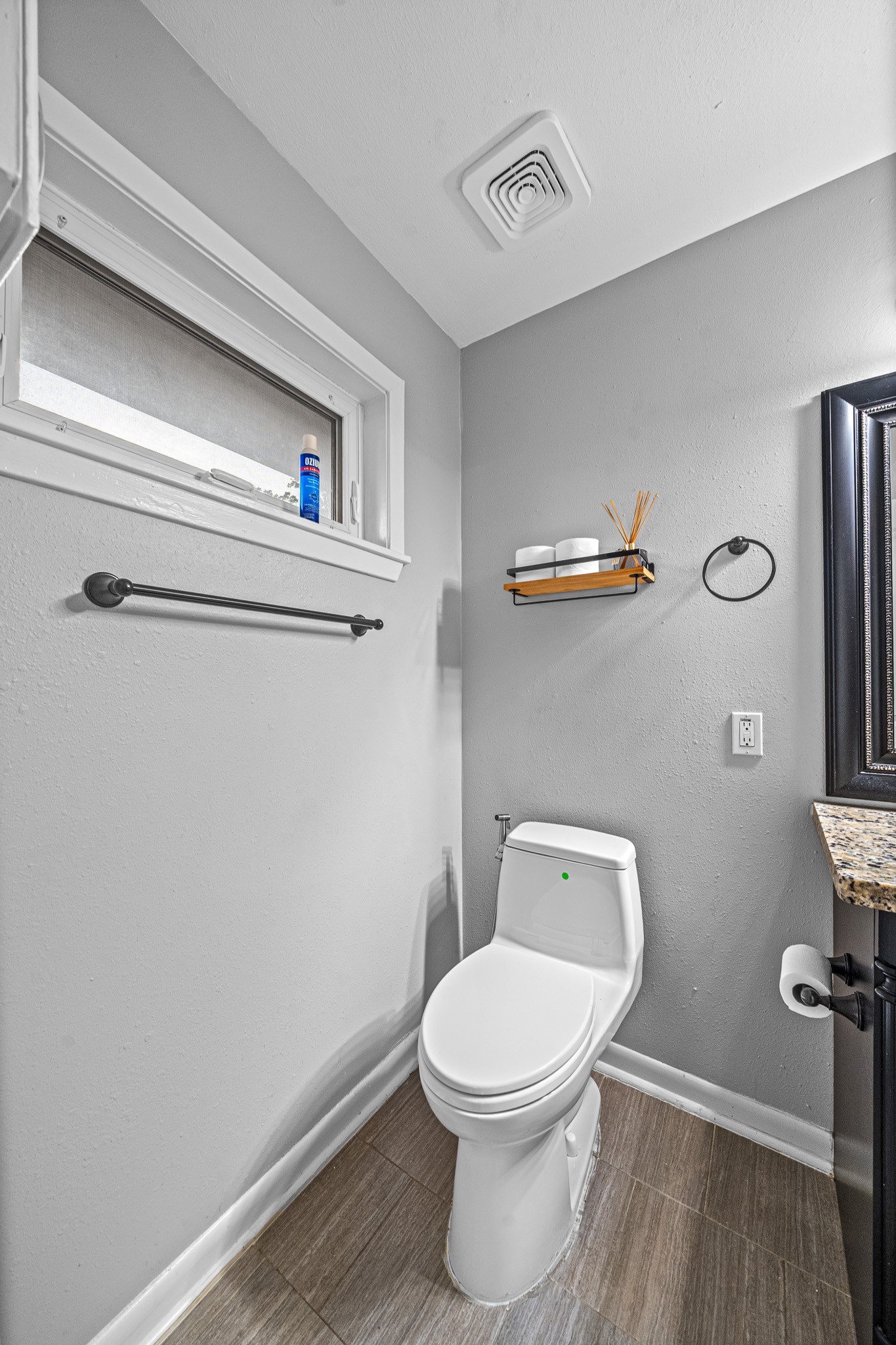 5606 Warm Springs Road Houston, TX 77035 - Photo 21 of 37 Gallery Image 21