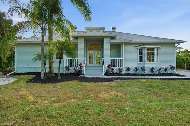 $899,000 | 491 21st Street Northwest, Naples, FL 34120