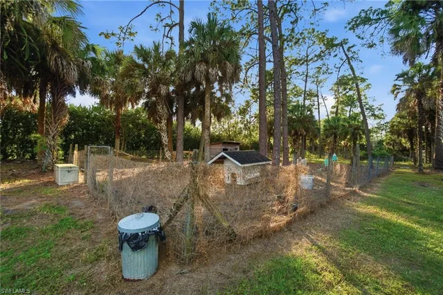 $899,000 | 491 21st Street Northwest, Naples, FL 34120