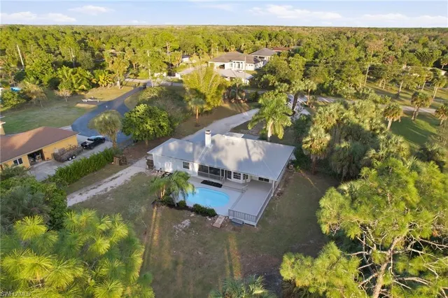 $899,000 | 491 21st Street Northwest, Naples, FL 34120