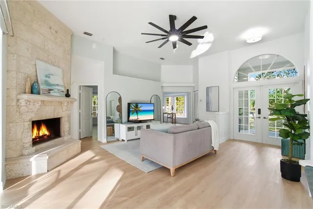 $899,000 | 491 21st Street Northwest, Naples, FL 34120