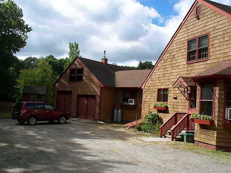 601 Perry Hill Road Coventry, RI 02816 - Photo 3 of 16 Exterior Front.