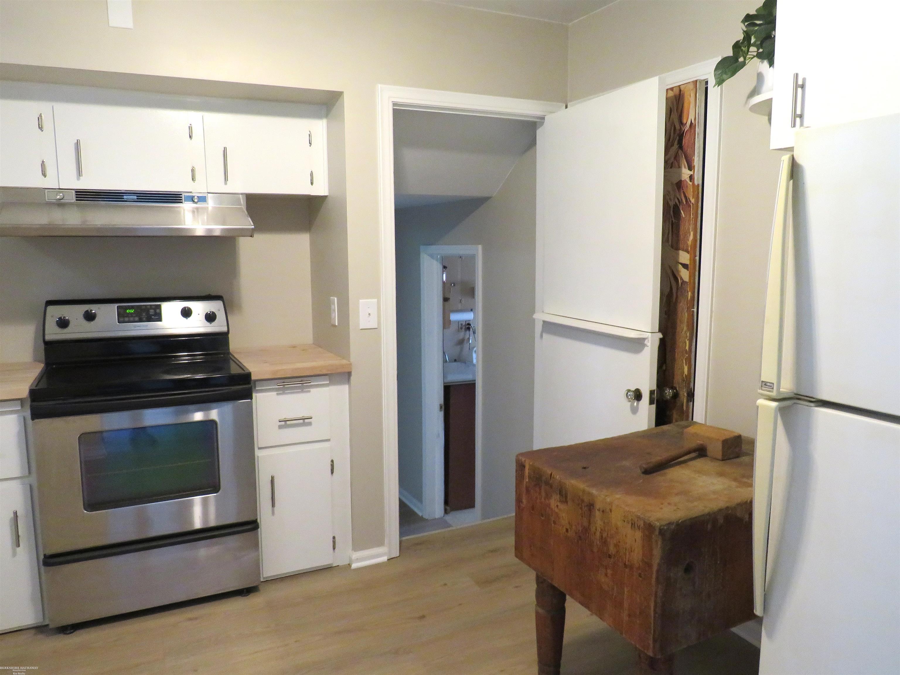 42501 Utica Road Sterling Heights, MI 48314 - Photo 8 of 17