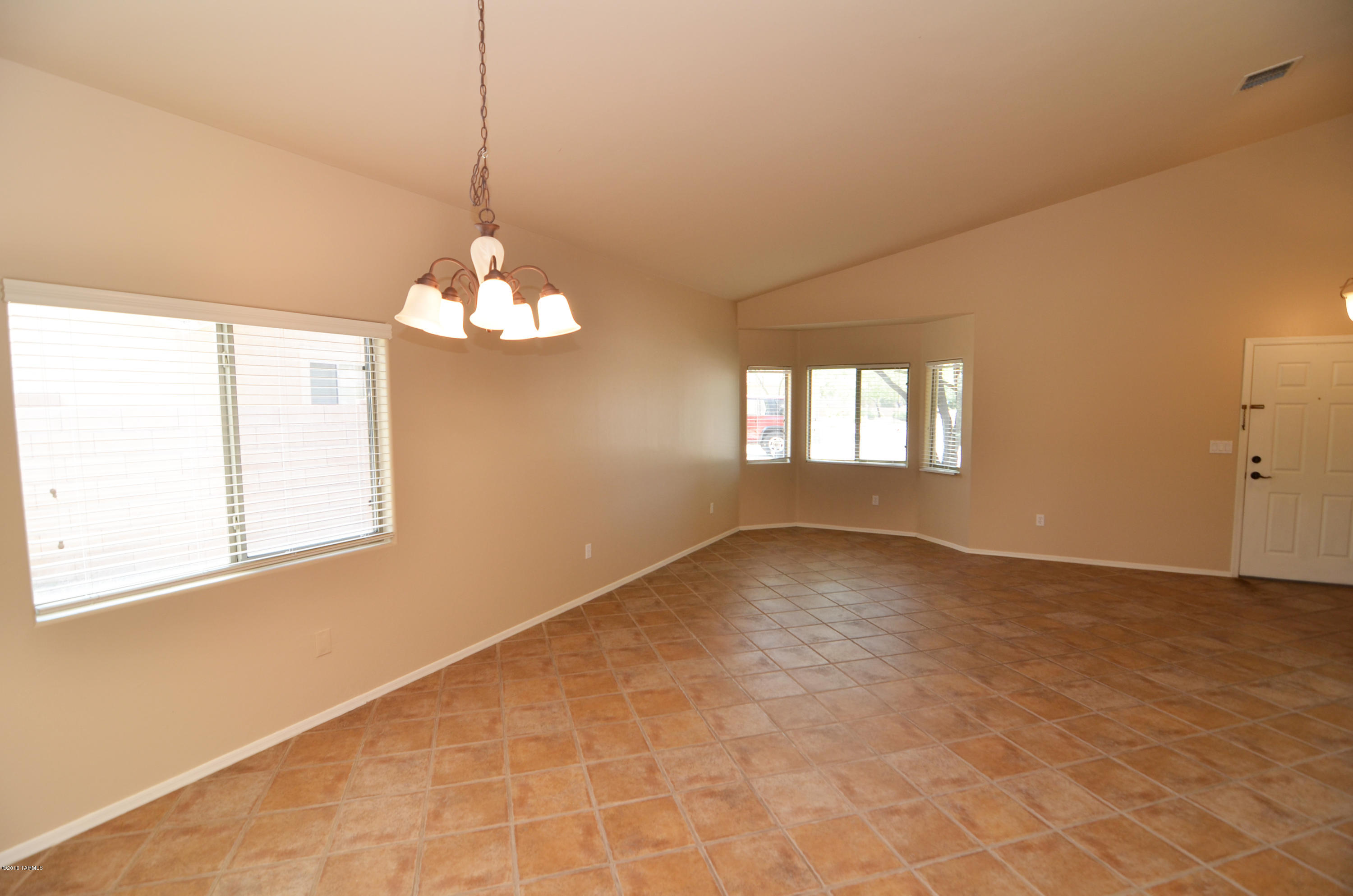 14890 North Capriole Road Tucson, AZ 85739 - Photo 13 of 38