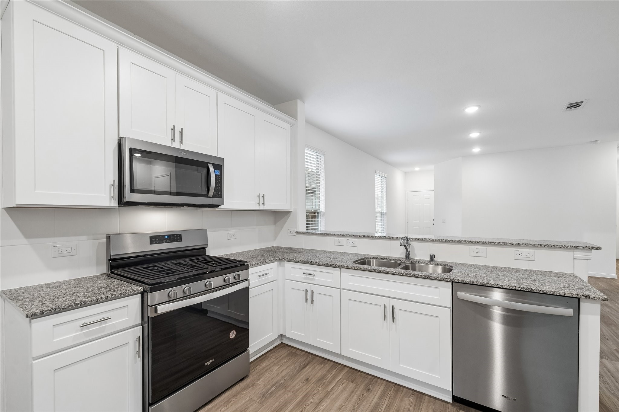 317 Maple Bark Trail Willis, TX 77378 - Photo 6 of 19