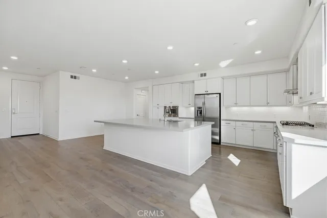 $4,995 | 130 Tribeca, Irvine, CA 92612