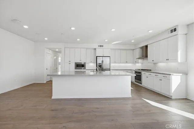 $4,995 | 130 Tribeca, Irvine, CA 92612