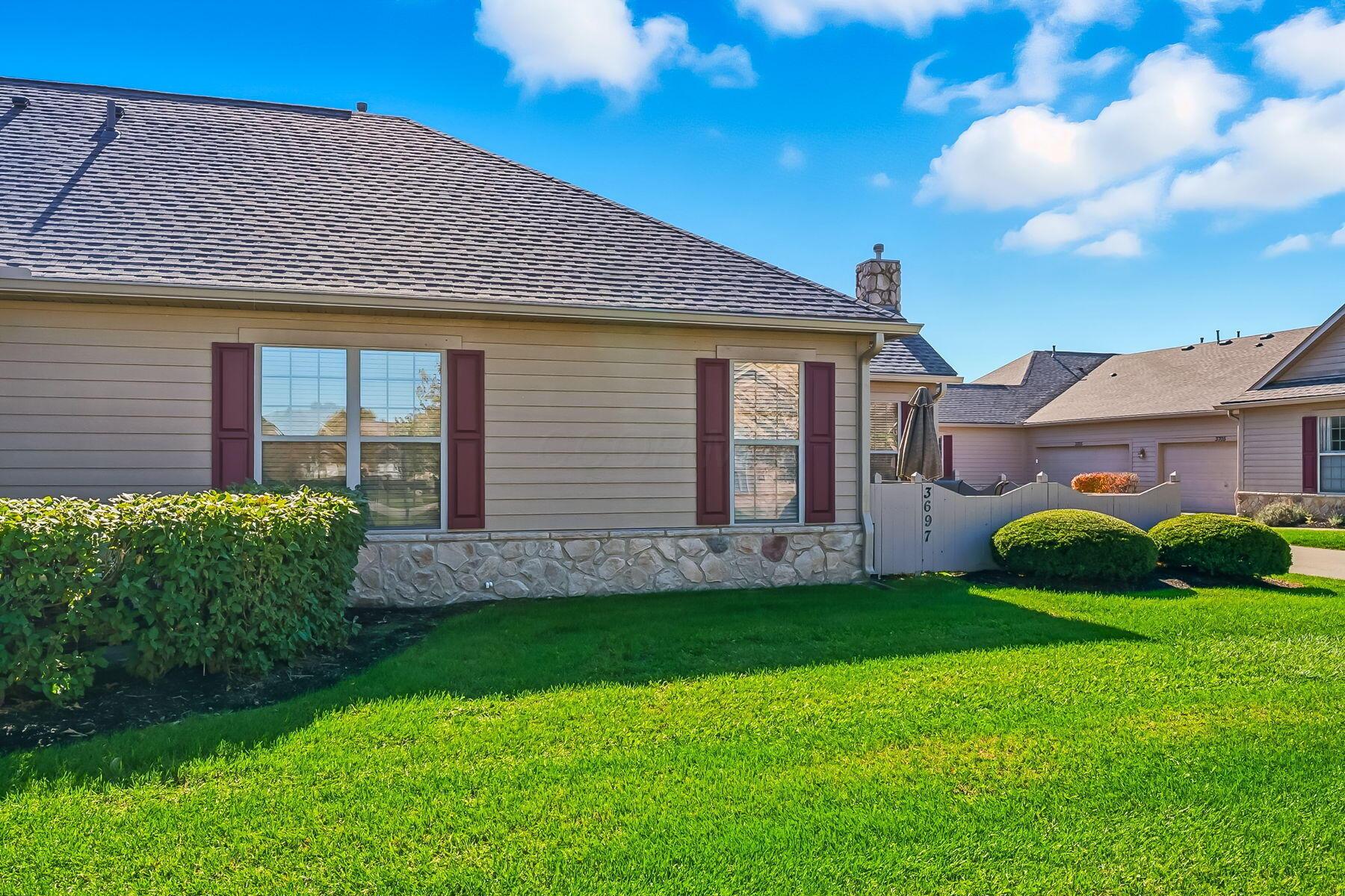 3697 Stoneway Point Powell, OH 43065 - Photo 2 of 33