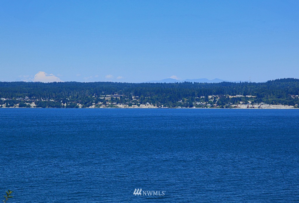 2833 North Bluff Road Greenbank, WA 98253 - Photo 8 of 25 Gallery Image 8