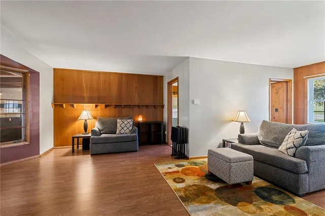 $205,000 | 570 South 7th Street, Sharpsville, PA 16150