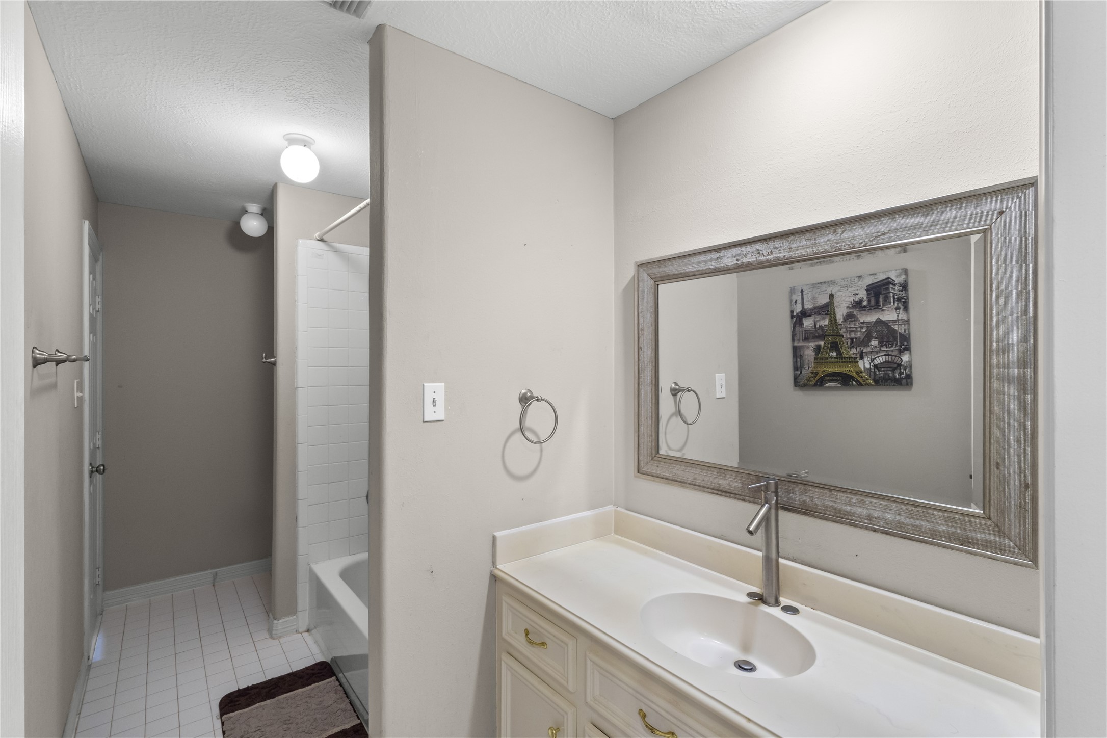 17902 St Emilion Court Spring, TX 77379 - Photo 29 of 35 Primary Bathroom 2 (2nd Floor)