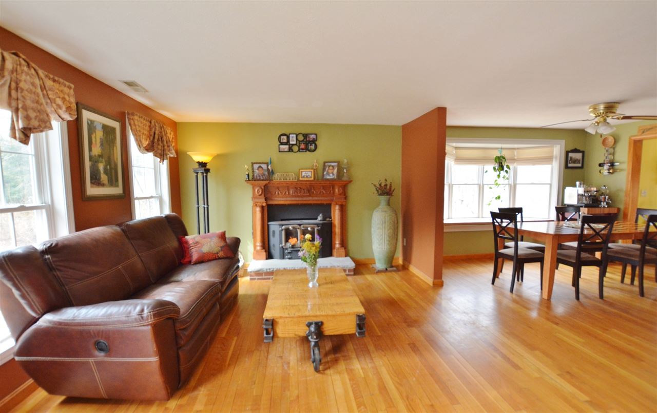 38 Wright Road Derry, NH 03038 - Photo 5 of 25
