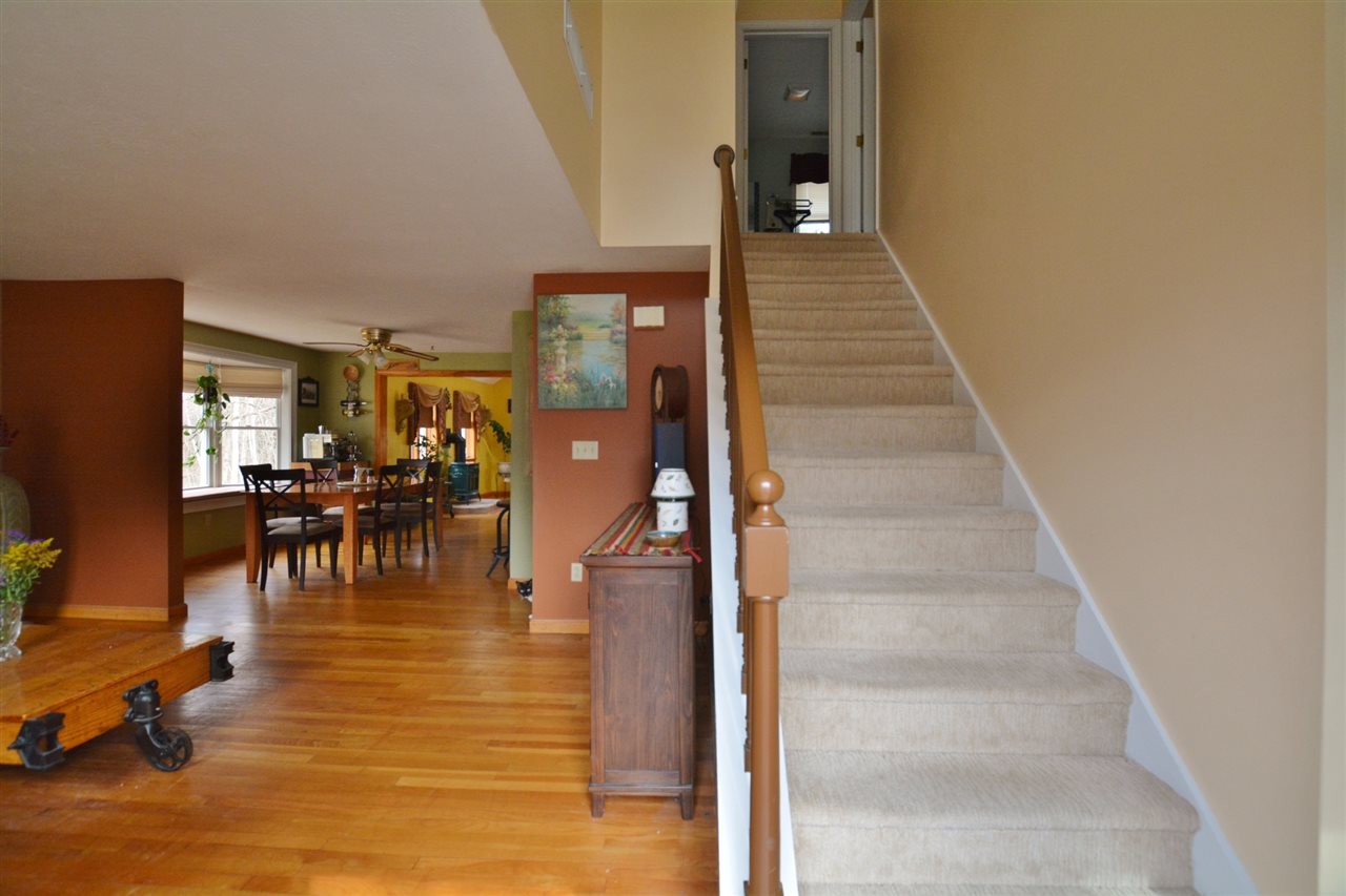 38 Wright Road Derry, NH 03038 - Photo 6 of 25
