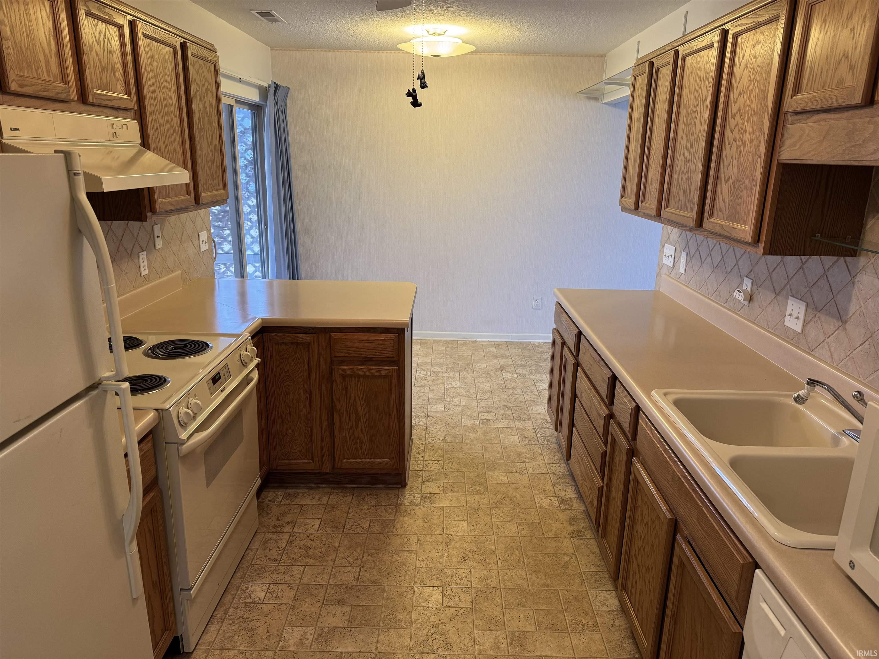 704 Davis Road Ossian, IN 46777 - Photo 11 of 22 Gallery Image 11