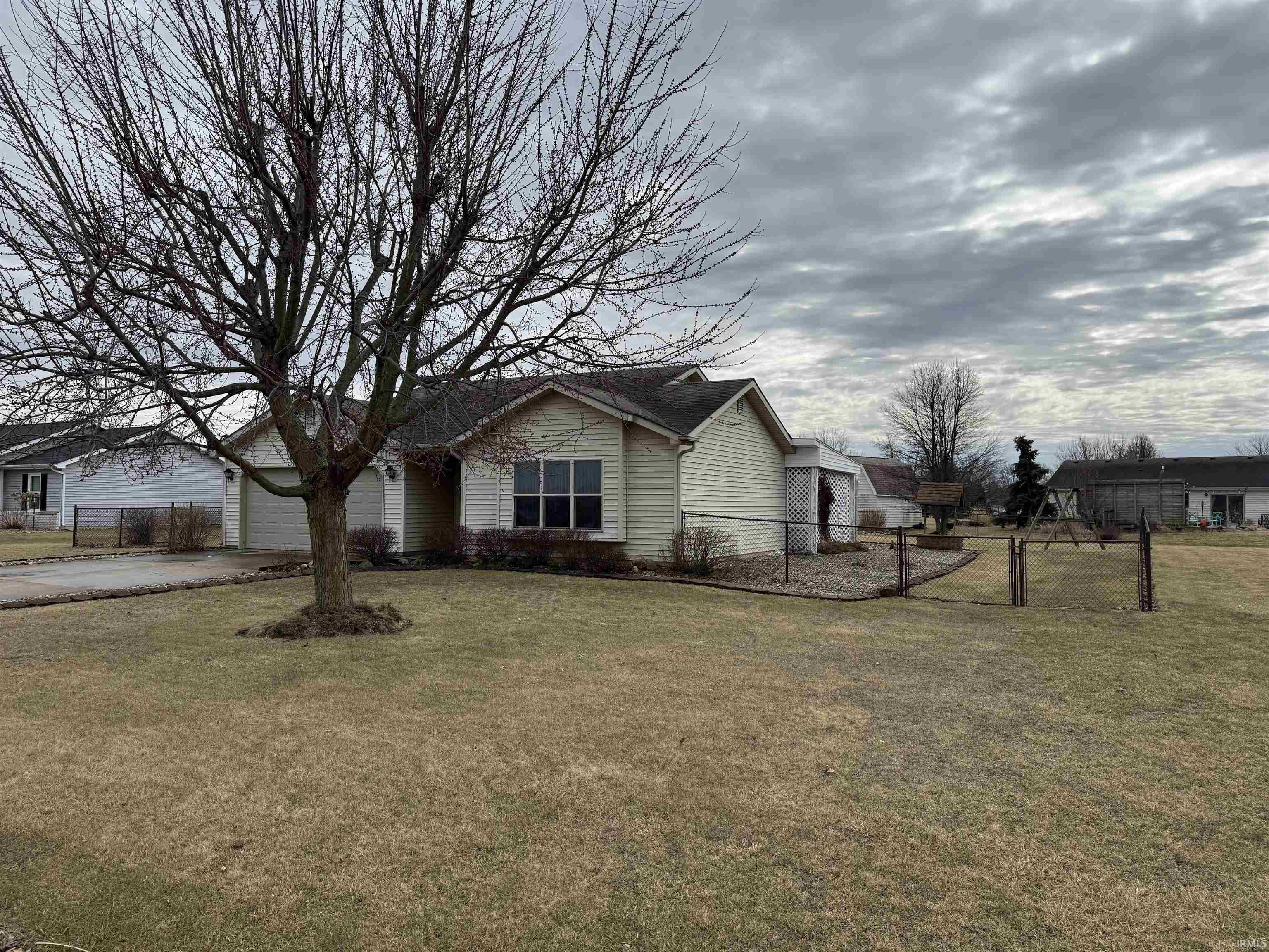 704 Davis Road Ossian, IN 46777 - Photo 3 of 22 Gallery Image 3
