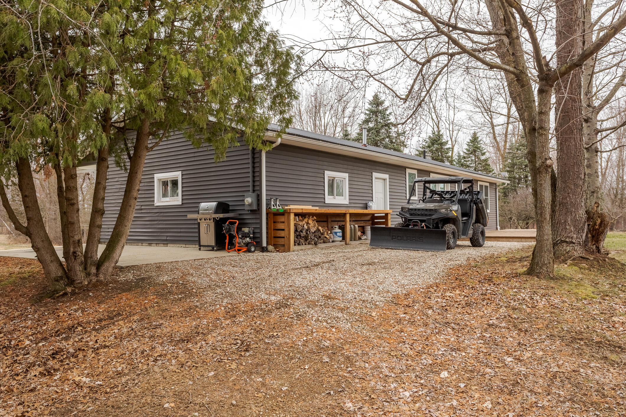 7015 Jones Road Jackson, MI 49201 - Photo 7 of 47 jones-24