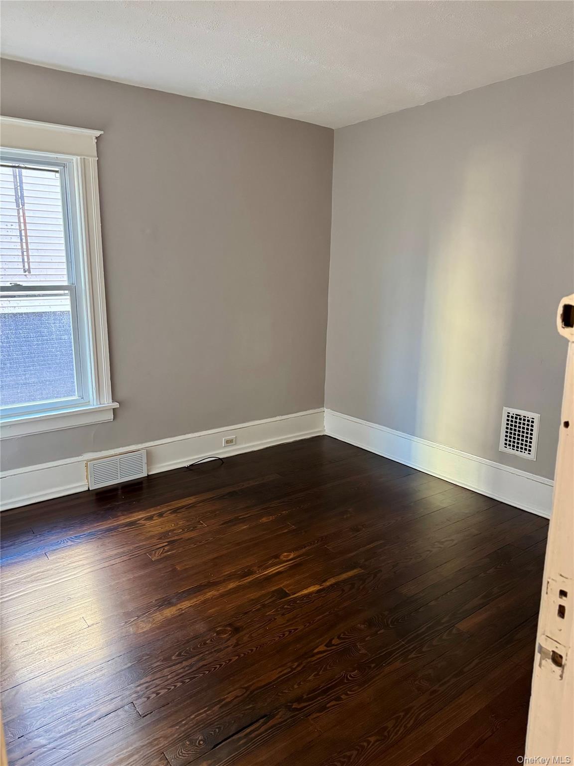 39 Innis Avenue Poughkeepsie, NY 12601 - Photo 11 of 14