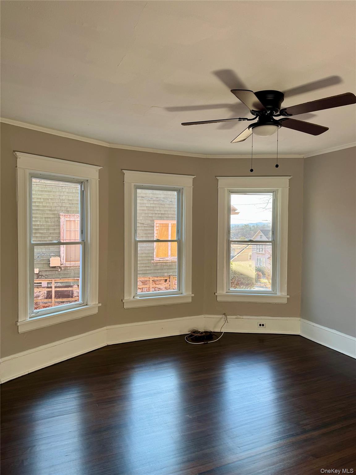 39 Innis Avenue Poughkeepsie, NY 12601 - Photo 2 of 14