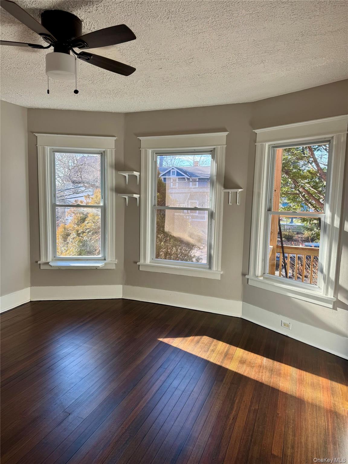 39 Innis Avenue Poughkeepsie, NY 12601 - Photo 4 of 14