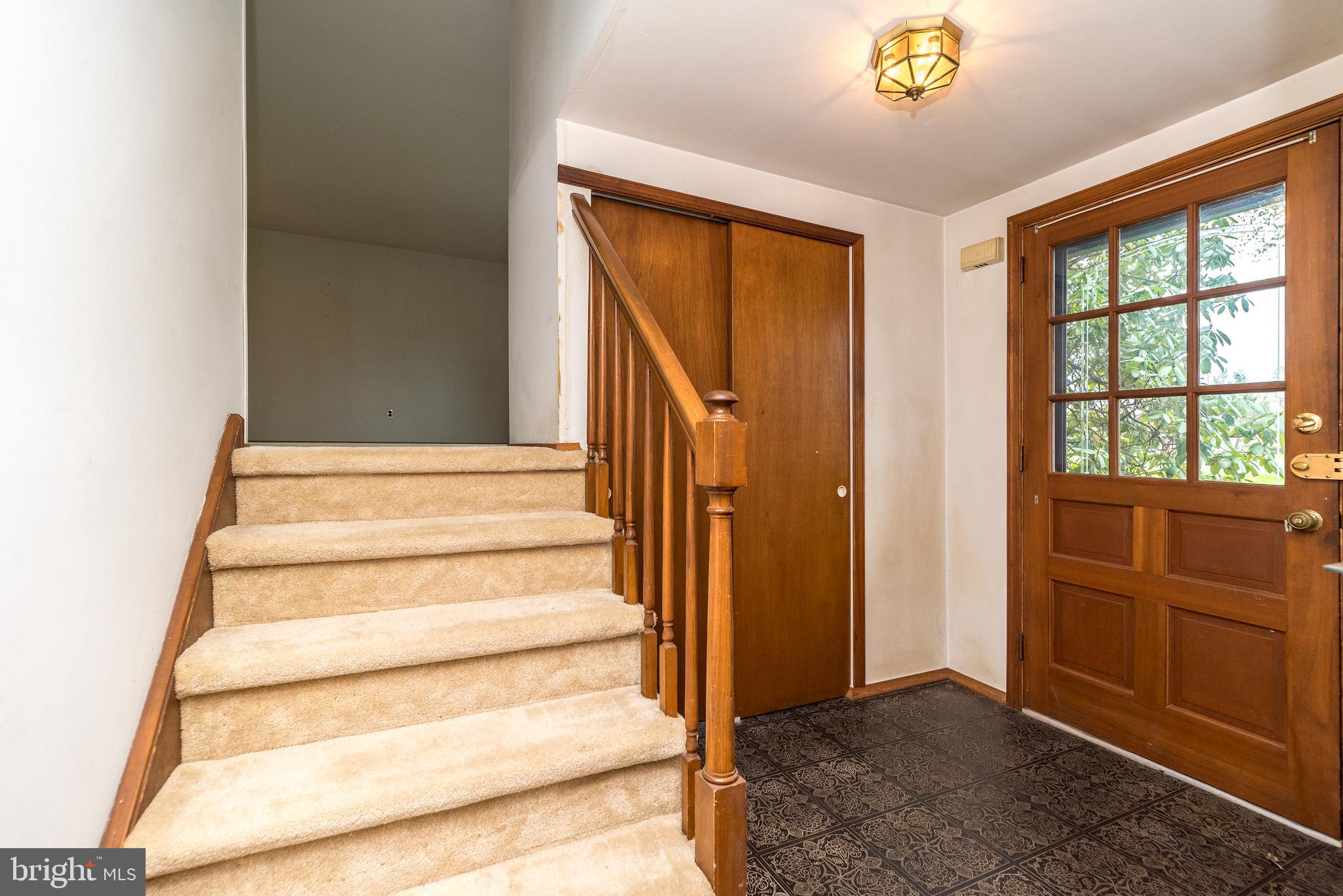 35 Fox Hill Road Doylestown, PA 18901 - Photo 5 of 49 a view of entryway