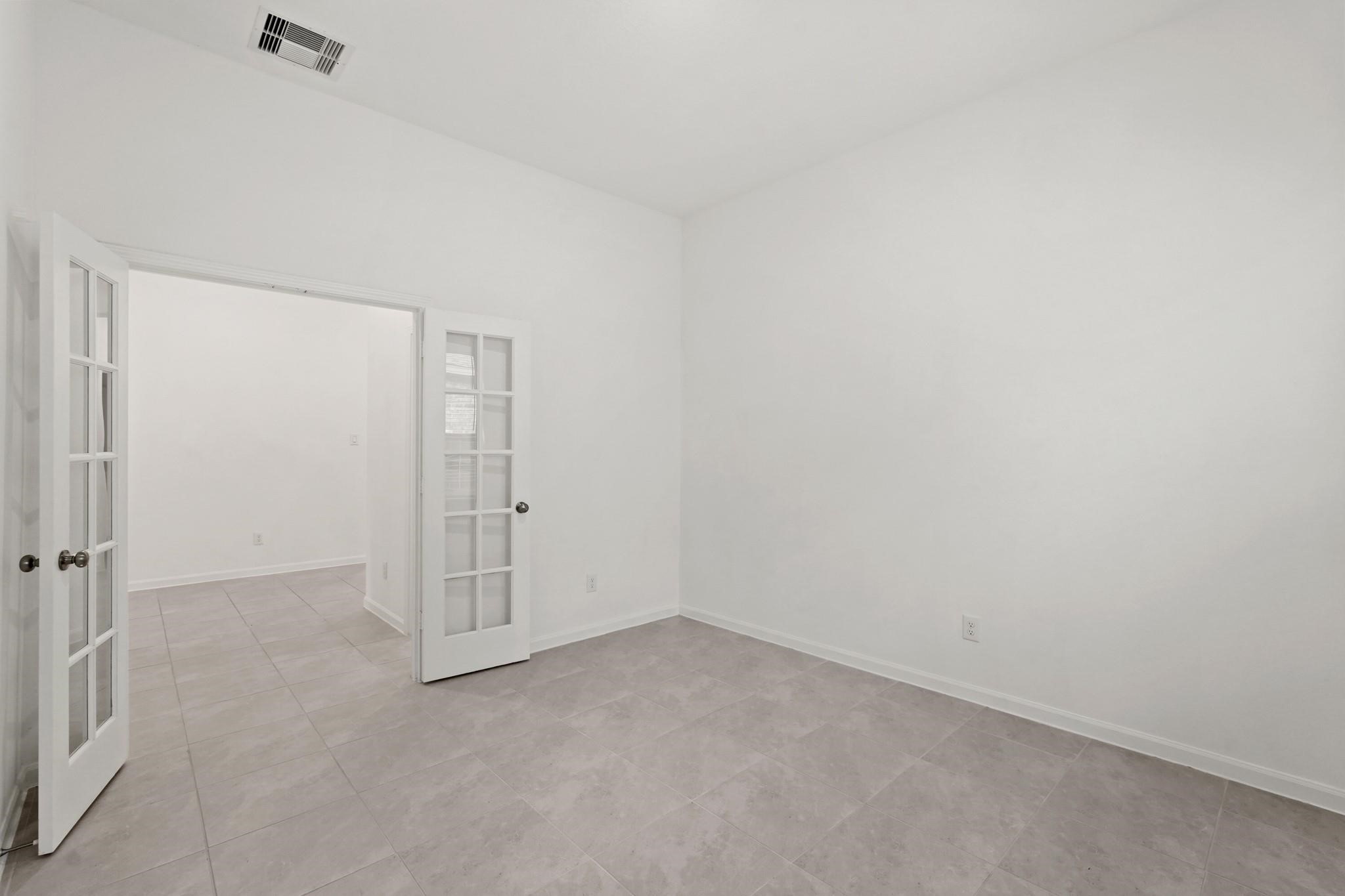 4915 Sierra Ridge Drive Rosenberg, TX 77469 - Photo 13 of 25 an empty room with a empty space