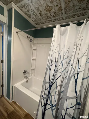 $90,000 | 1402 1402 1/2 State Street, Pekin, IL 61554