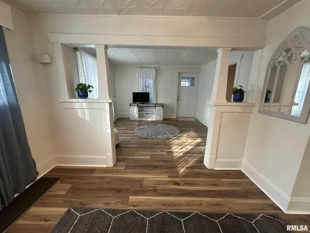 $90,000 | 1402 1402 1/2 State Street, Pekin, IL 61554