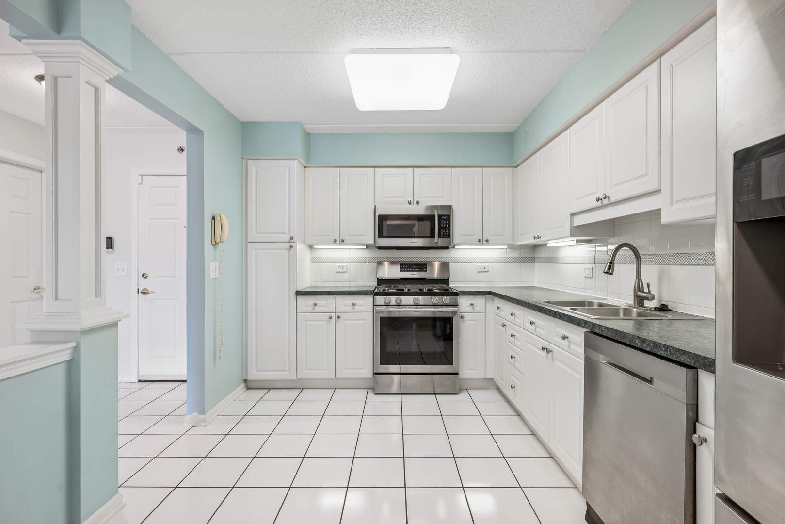 5 South Pine Street, Unit 405B Mount Prospect, IL 60056 - Photo 10 of 20