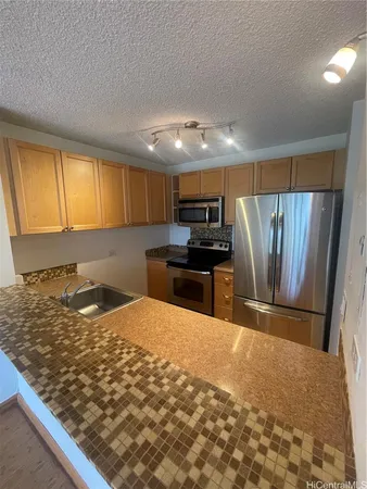 $2,400 | 98-410 Koauka Loop, Unit 4F, Aiea, HI 96701