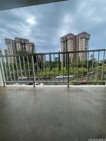 $2,400 | 98-410 Koauka Loop, Unit 4F, Aiea, HI 96701