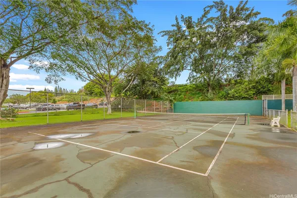 $2,400 | 98-410 Koauka Loop, Unit 4F, Aiea, HI 96701